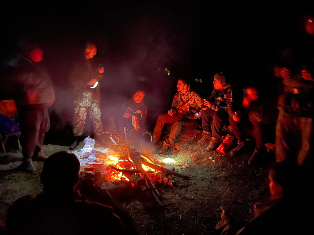 Топлината и мъдростта на лагерния огън